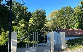 Nickis House
